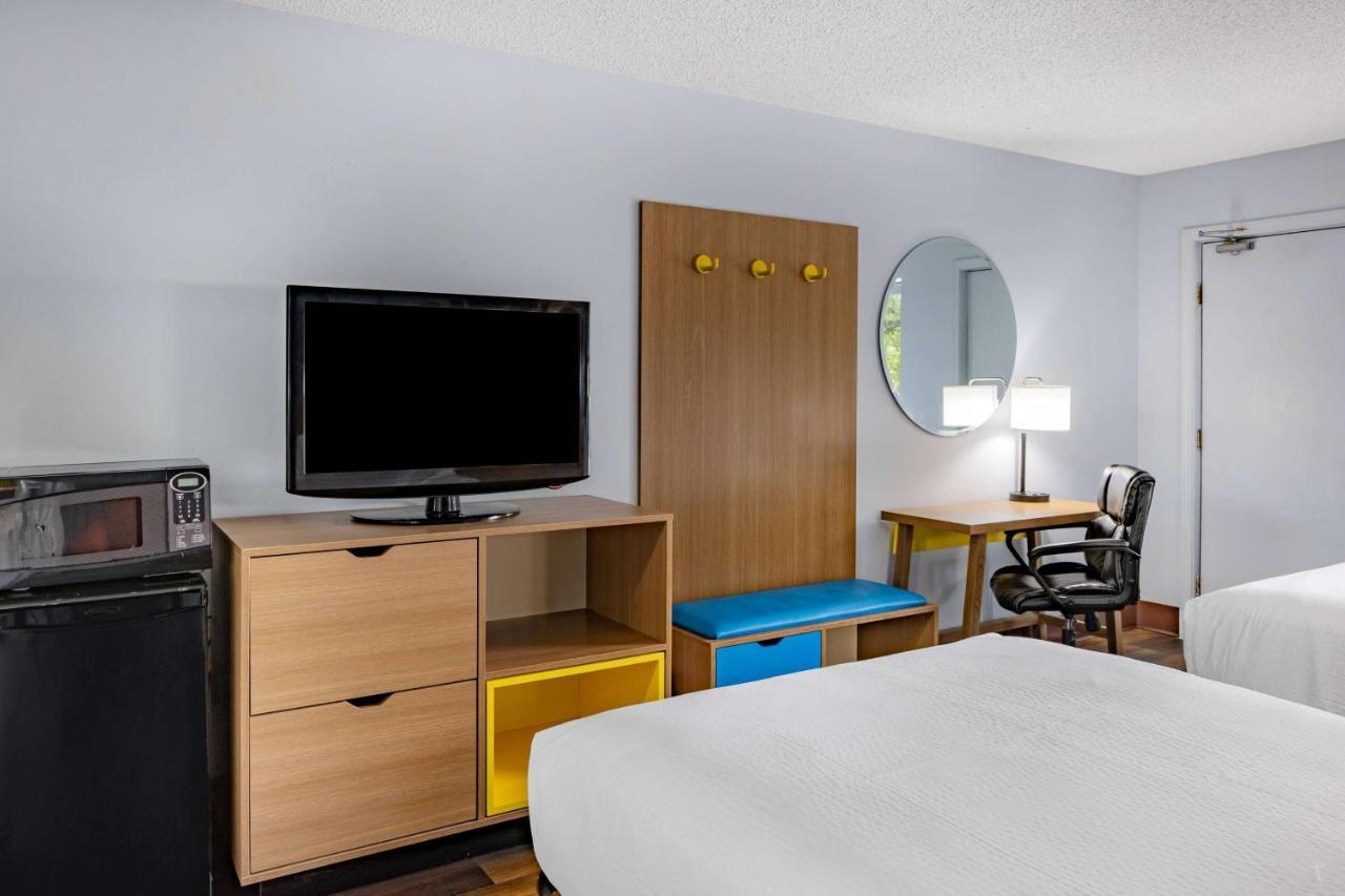Days Inn By Wyndham Pensacola I-10 Ferry Pass Dış mekan fotoğraf