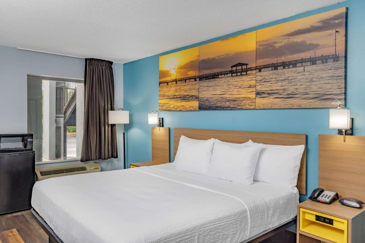 Days Inn By Wyndham Pensacola I-10 Ferry Pass Dış mekan fotoğraf